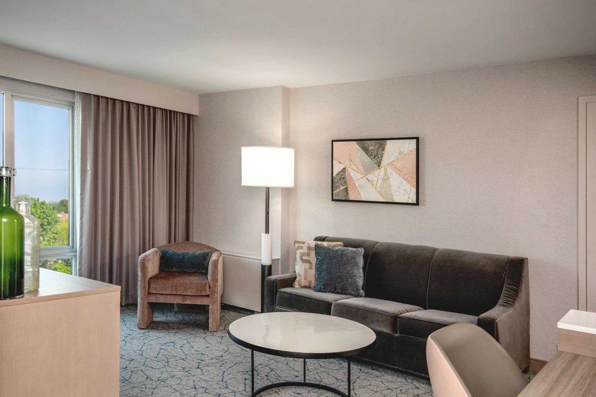 Doubletree By Hilton Hotel And Conference Center Chicago North Shore Skokie Exterior foto